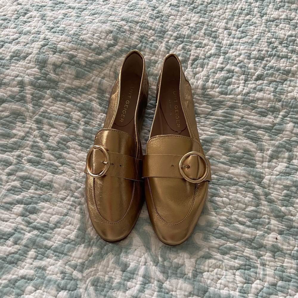 NWOT Kurt Geiger gold loafers, size 8